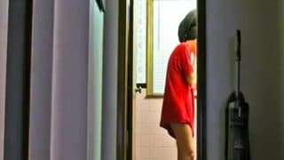 seeing stepmoms pussy makes my day