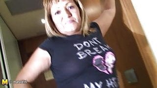 Real amateur mature stepmom loves to jerk off