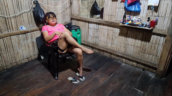 GOZAME MALDITO HIJASTRO, MIRAME HACER PORNO Y LUEGO ACERCARTE PARA TENER UNA DELICIOSA JORNADA SE SEXO AMETEUR CASERO. MADRASTRA Y SU HIJASTRO TRAVIESO EN ACCION
