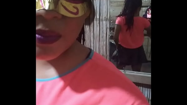 MADRASTRA ME RECOMPENSA POR MI EXCELENTE TRABAJO!! ME ENVIA UN VIDEO EXCLUSIVO MOSTRANDOME ALGO EXOTICO. PORNO REAL CASERO GRATIS