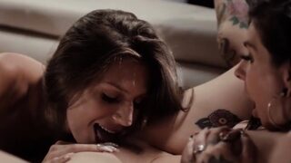 Tattooed stepmom gets licked and fucked by shemale stepteen