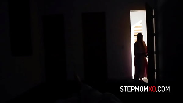 Stunning blonde stepmom POV sex with stepson – Jessica Starling